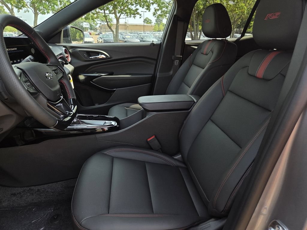 New 2026 Chevrolet Trax RS w/ Driver Confidence Package FWD image 15