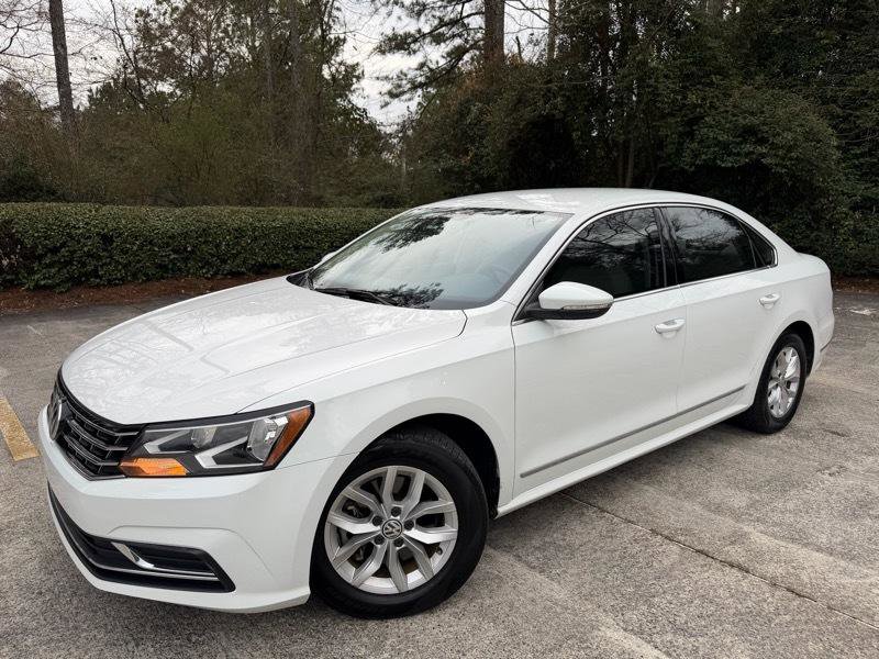 Used 2017 Volkswagen Passat 1.8T S image 3