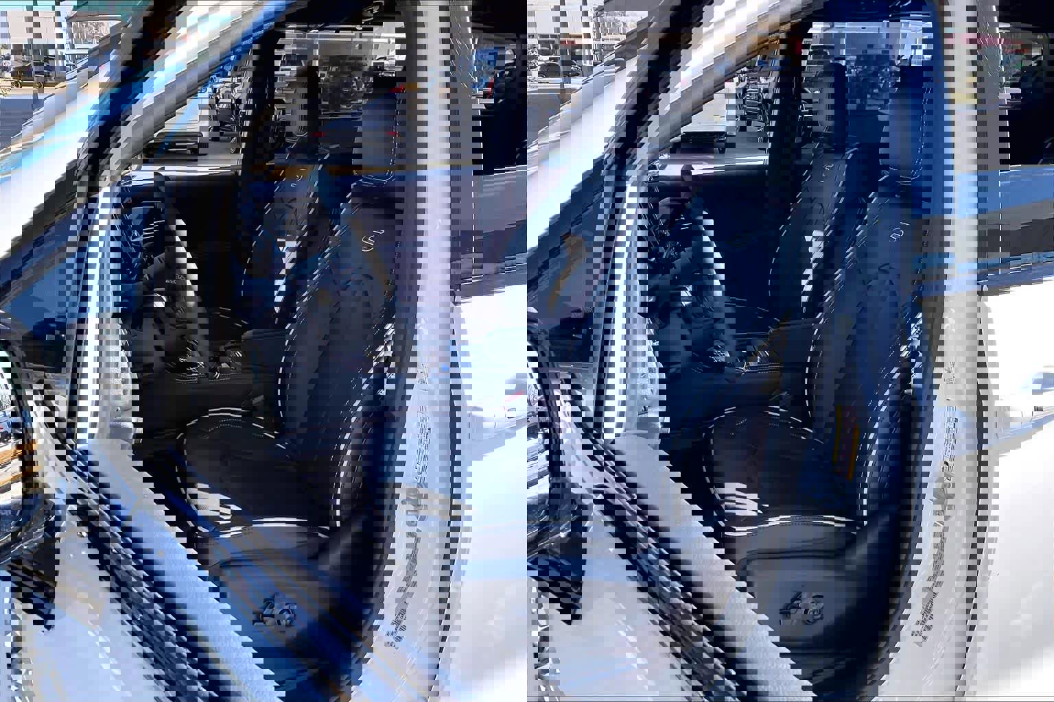 New 2026 Chrysler Pacifica Limited w/ S Appearance Package image 9