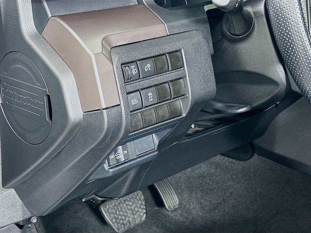 Certified 2024 Toyota Tacoma SR5 image 10