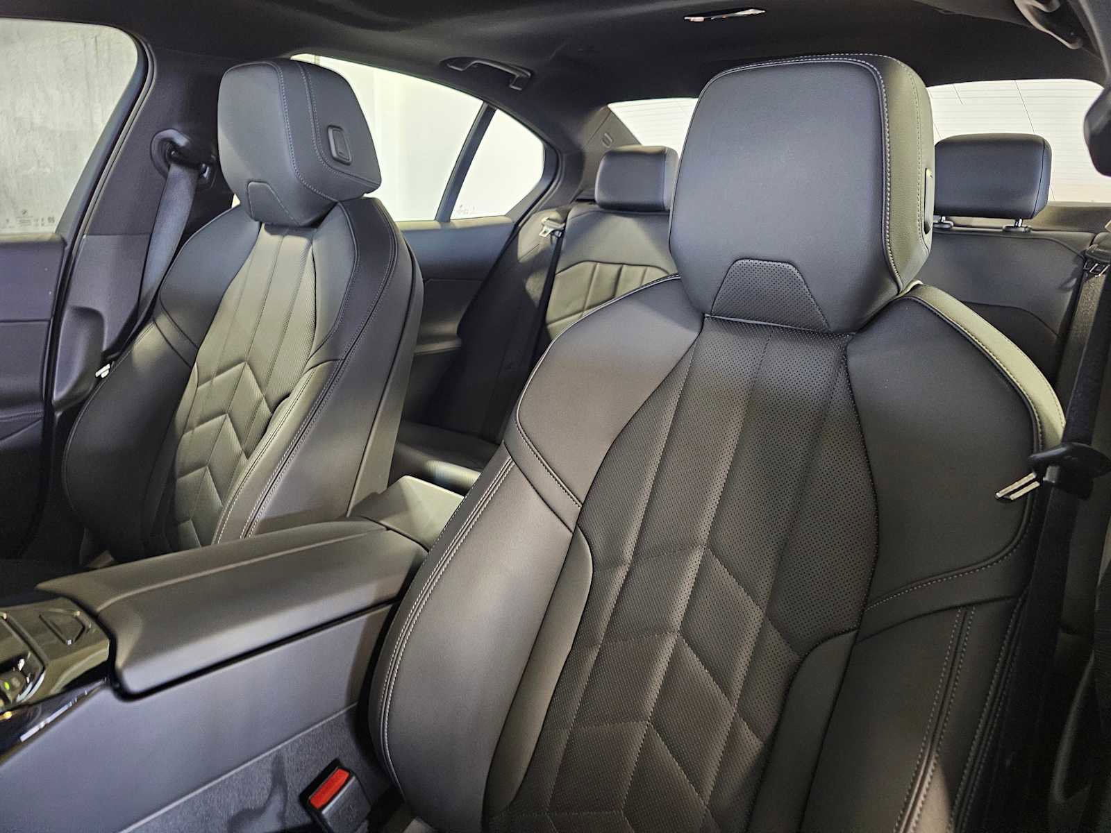 Used 2025 BMW 530i xDrive w/ M Sport Package image 29