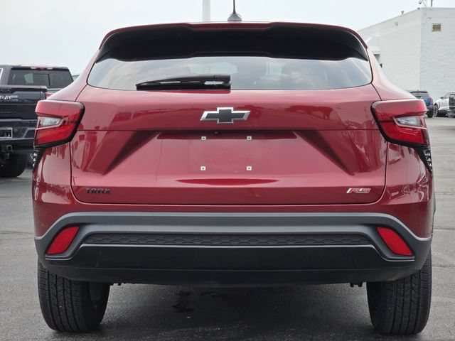Used 2024 Chevrolet Trax RS w/ Driver Confidence Package FWD image 14
