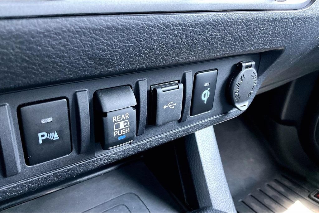 Used 2021 Toyota Tacoma SR AWD/4WD image 26