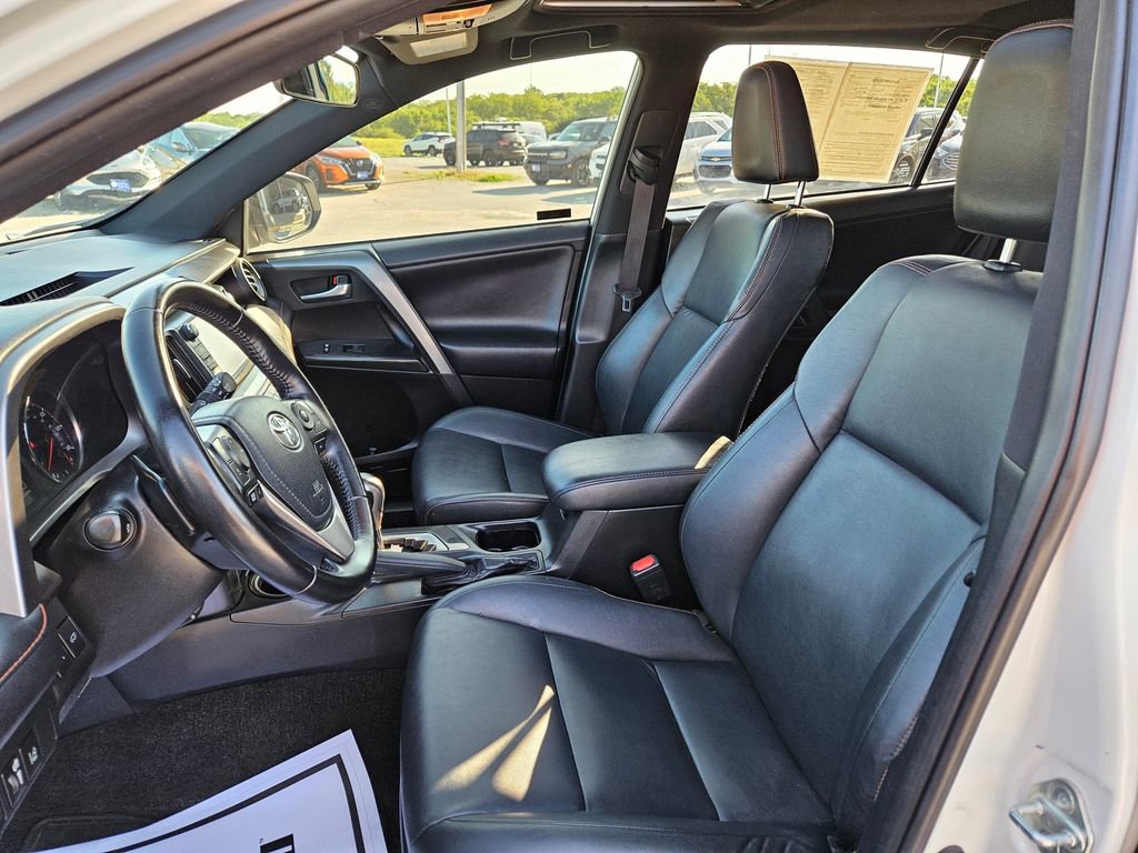 Used 2017 Toyota RAV4 SE AWD/4WD image 21