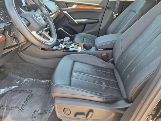 Used 2023 Audi Q5 2.0T Premium w/ Convenience Package AWD/4WD image 9