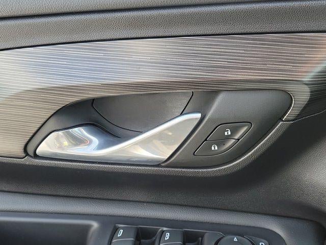 Used 2024 GMC Terrain SLE w/ Driver Convenience Package FWD image 22