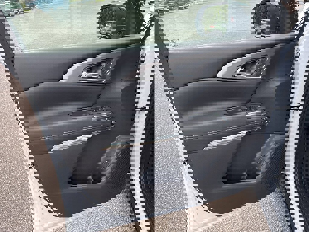 New 2026 Chevrolet Traverse LT w/ LPO, Floor Liner Package image 26