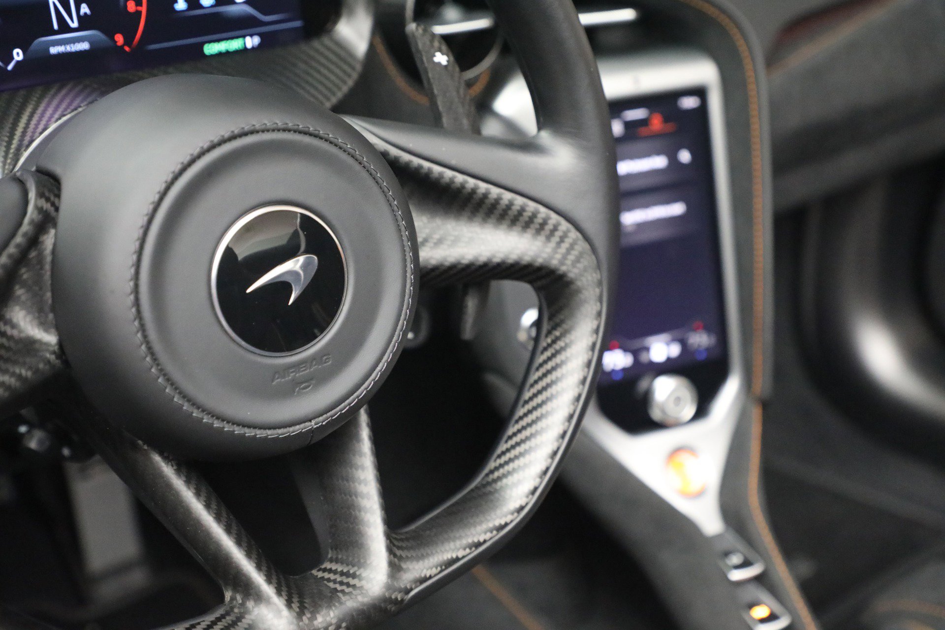 Used 2025 McLaren 750S Spider RWD image 27