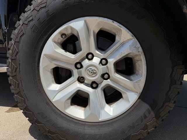 Used 2017 Toyota 4Runner SR5 RWD image 10