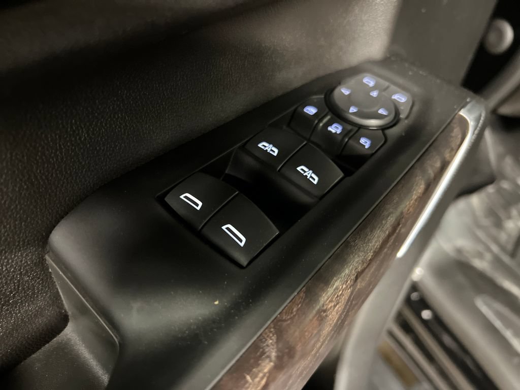 Certified 2022 GMC Sierra 2500 Denali w/ Denali Ultimate Package AWD/4WD image 17