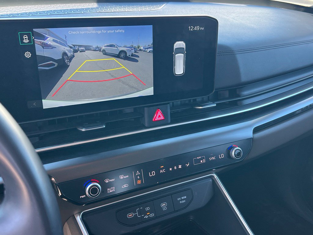 Used 2025 Kia Carnival FWD image 23