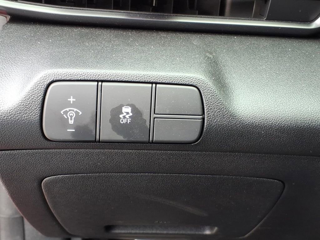 New 2025 Hyundai Elantra Sport w/ Cargo Package image 23