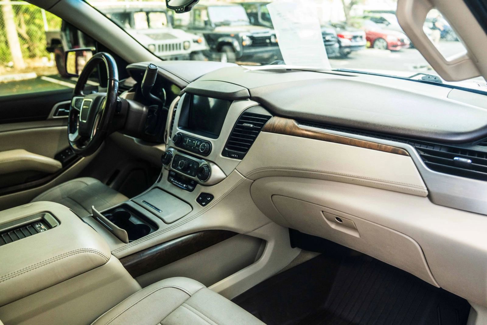Used 2018 GMC Yukon Denali w/ Open Road Package RWD image 35