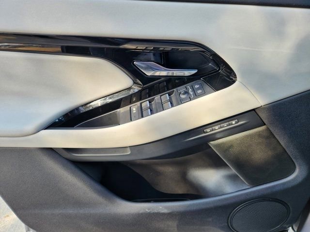 Used 2024 Land Rover Range Rover Evoque Dynamic SE image 25