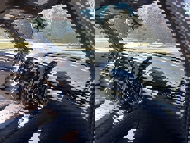 Used 2025 GMC Acadia Elevation image 30