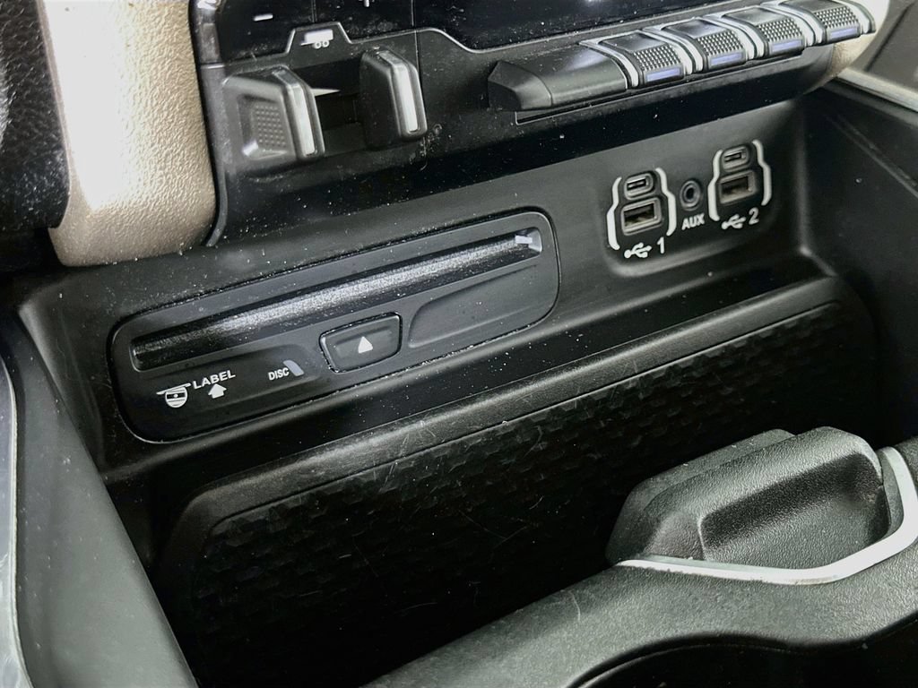Used 2019 RAM 1500 Laramie AWD/4WD image 33