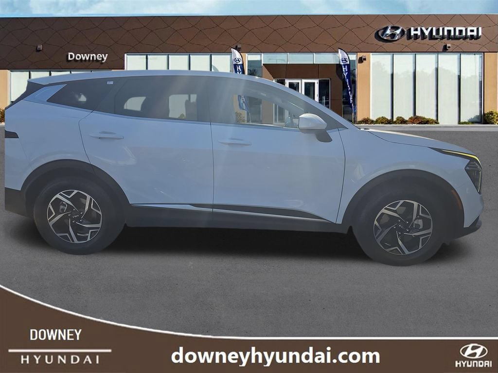 Used 2025 Kia Sportage LX FWD image 6
