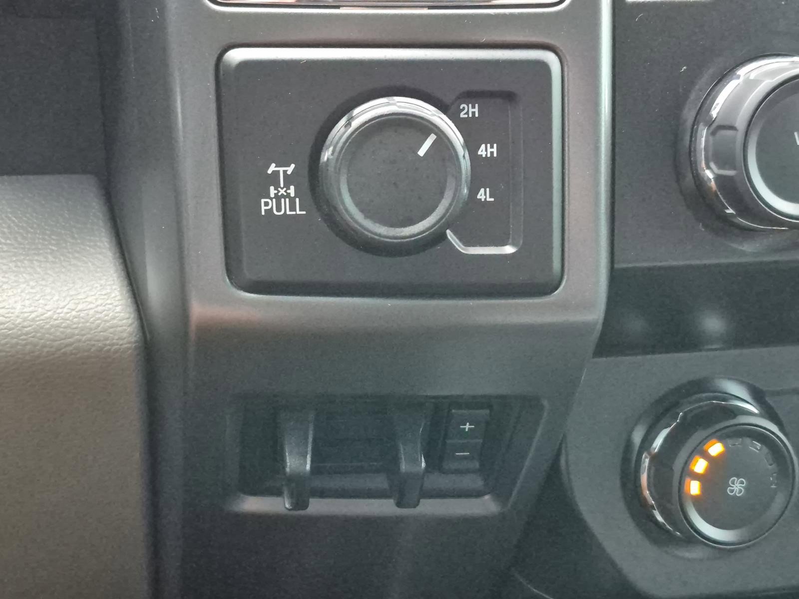 Used 2020 Ford F250 XLT w/ XLT Premium Package image 25