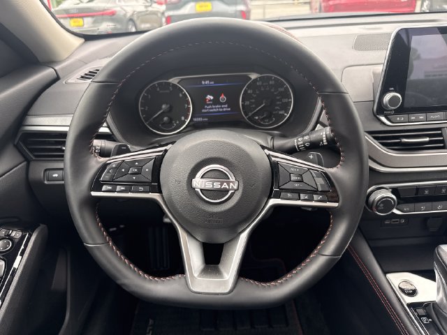 Used 2025 Nissan Altima 2.5 SR AWD/4WD image 22