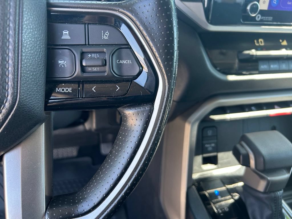 Used 2022 Toyota Tundra SR5 w/ SR5 Convenience Package AWD/4WD image 22