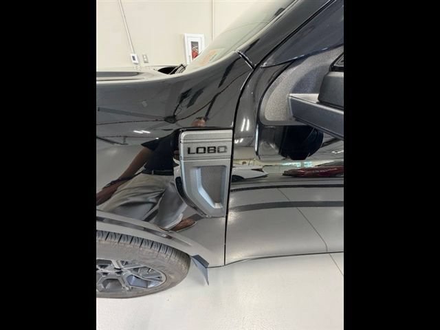 Used 2025 Ford Maverick Lobo AWD/4WD image 31