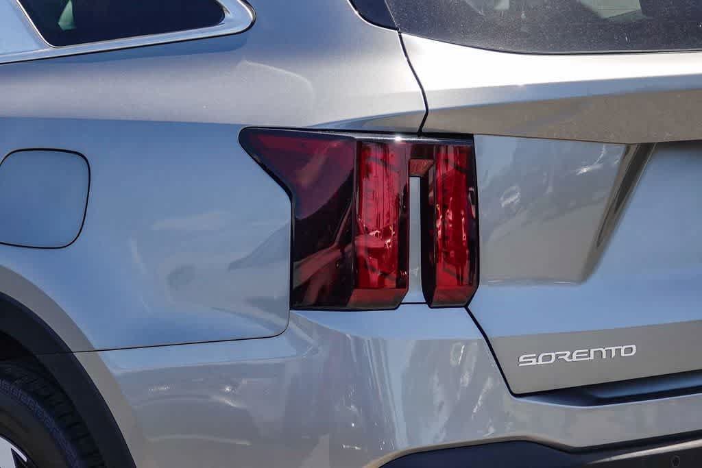 Certified 2025 Kia Sorento EX AWD/4WD image 7