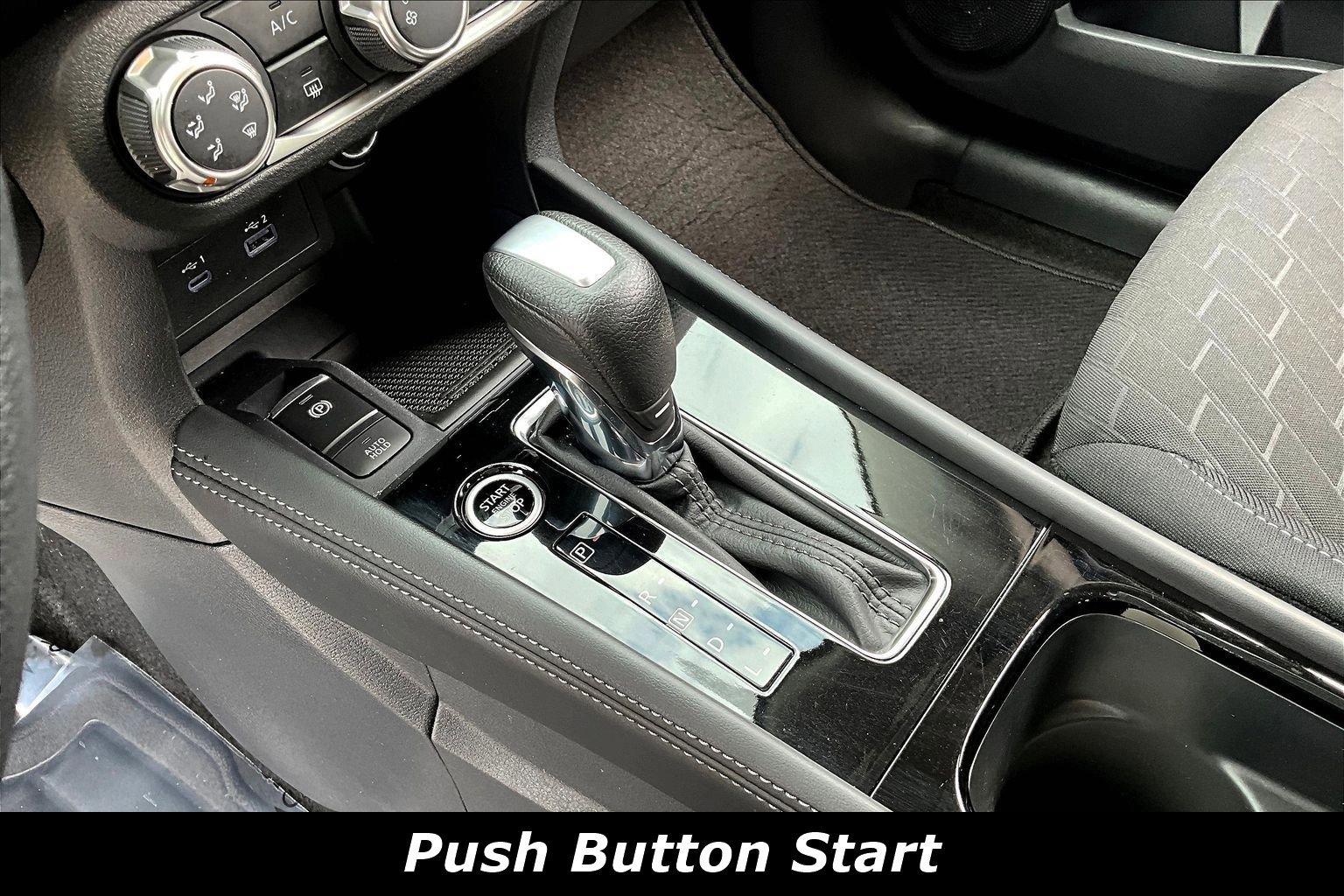 Used 2024 Nissan Kicks SV image 19