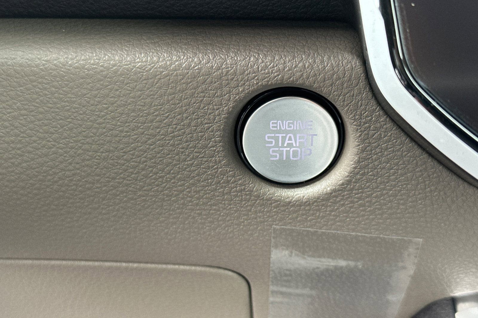 New 2026 Kia Carnival EX FWD image 24