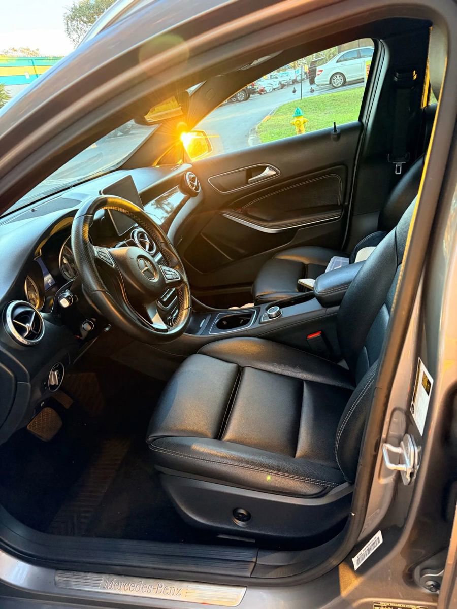 Used 2016 Mercedes-Benz GLA 250 4MATIC w/ Premium Package image 7