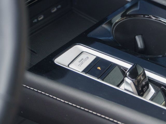 Used 2025 Volkswagen Atlas SEL Premium R-Line image 29