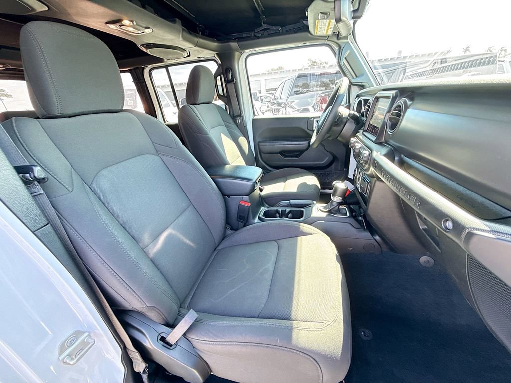 Used 2023 Jeep Wrangler Unlimited w/ Cold Weather Group image 32