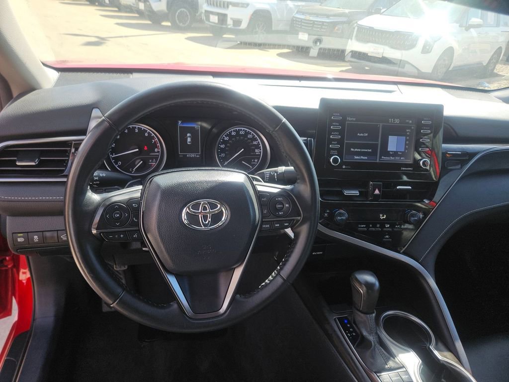 Used 2024 Toyota Camry SE image 17