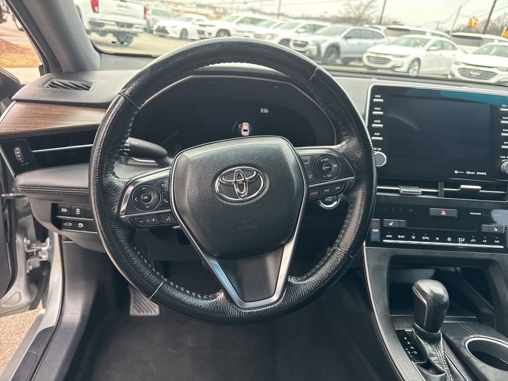 Used 2020 Toyota Avalon XLE image 12