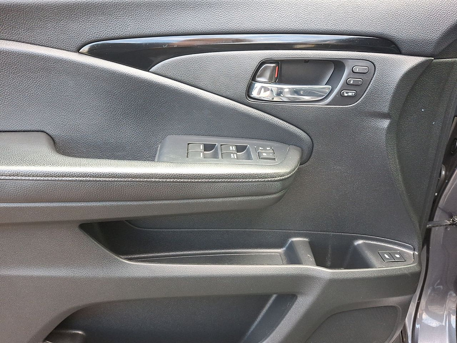 Used 2020 Honda Pilot Touring image 19