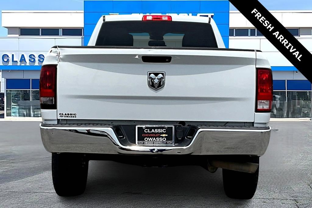Used 2018 RAM 3500 Tradesman w/ Chrome Appearance Group RWD image 6