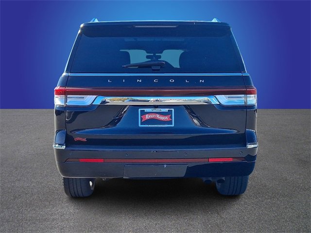 Used 2024 Lincoln Navigator Premiere image 5