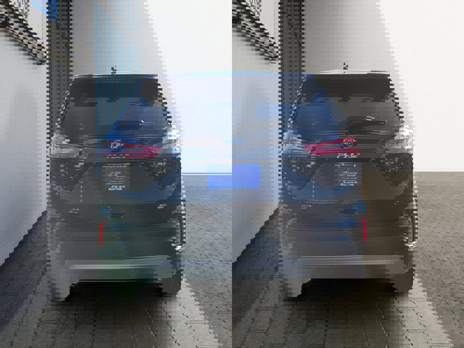 Certified 2024 Ford Edge SEL w/ Convenience Package image 4