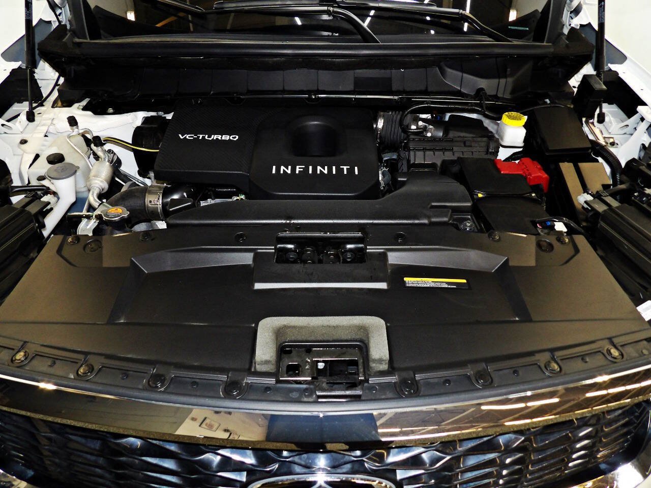 Used 2025 INFINITI QX60 Sensory w/ Vision Package AWD/4WD image 25