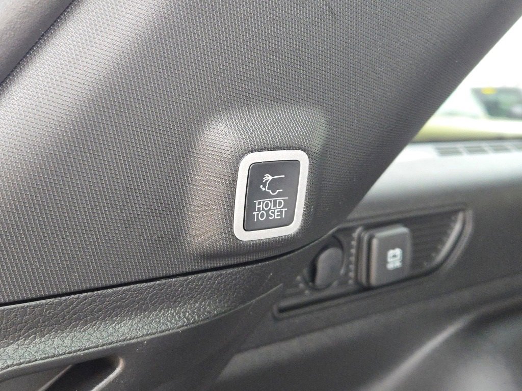 New 2025 Jeep Grand Cherokee Limited image 18