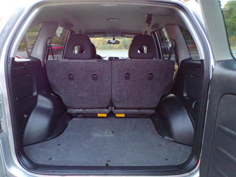 Used 2004 Toyota RAV4 4WD image 36