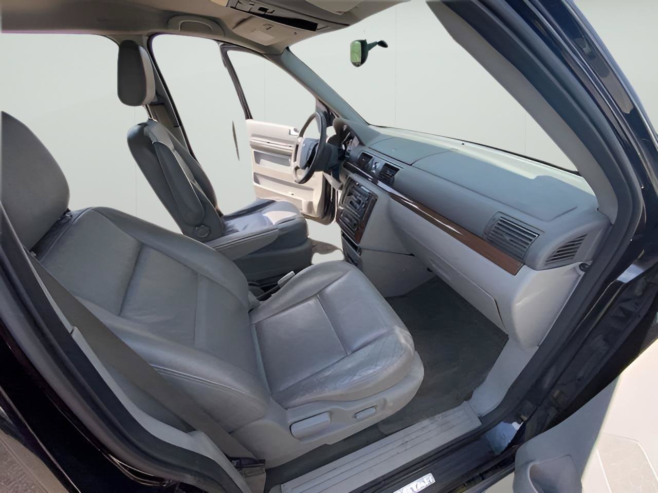Used 2004 Ford Freestar Limited FWD image 35
