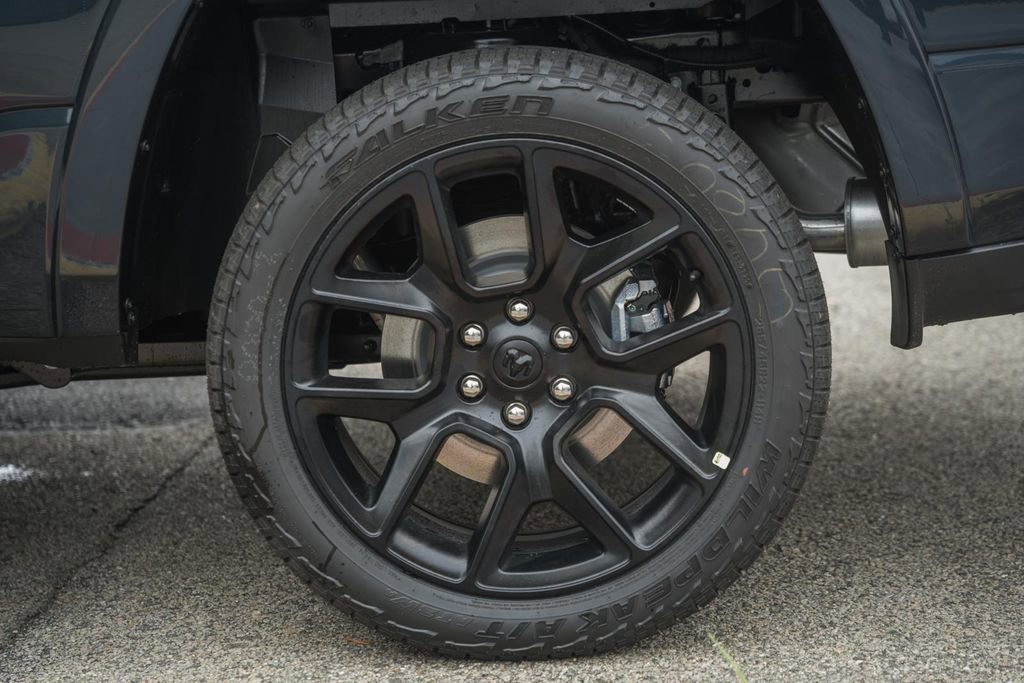 New 2026 RAM 1500 Laramie AWD/4WD image 22