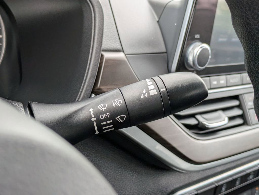 Certified 2023 Nissan Altima 2.5 SV image 21