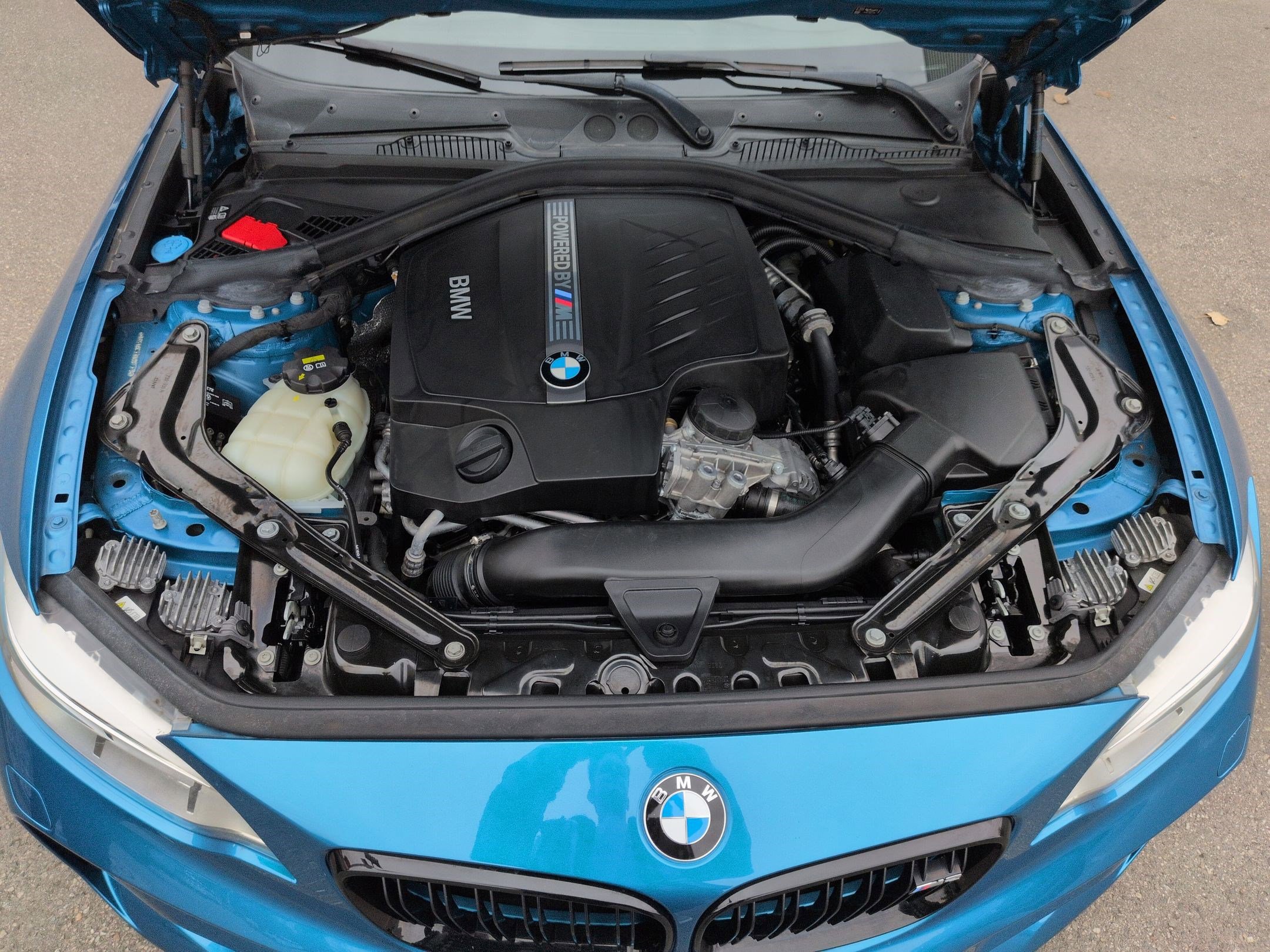 Used 2017 BMW M2 Base image 32