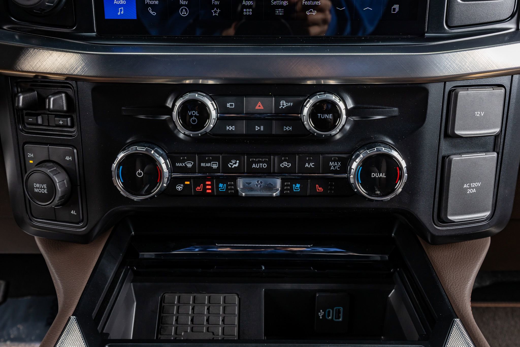 Used 2026 Ford F450 King Ranch w/ FX4 Off-Road Package image 26