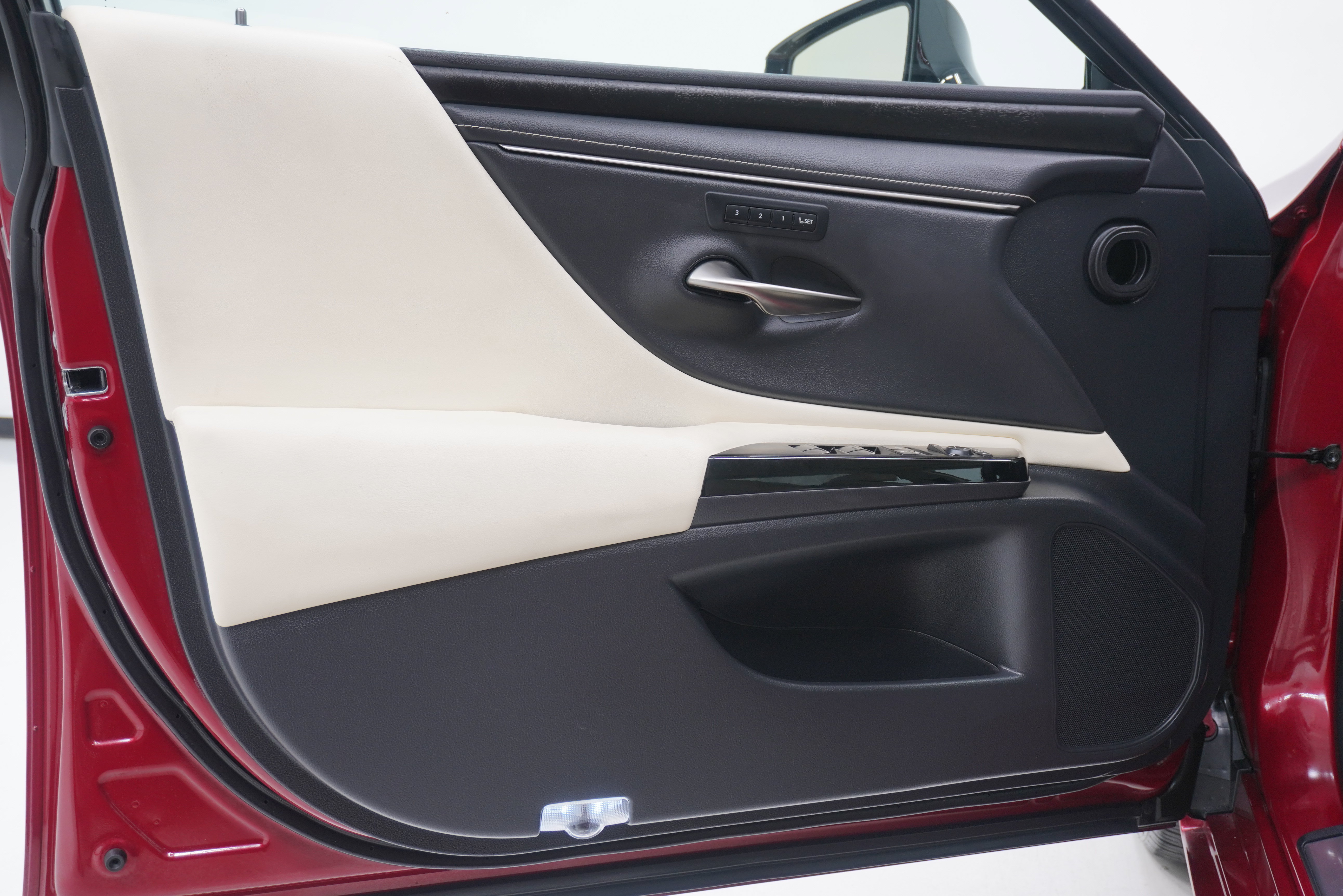 Used 2022 Lexus ES 350 w/ Premium Package FWD image 14