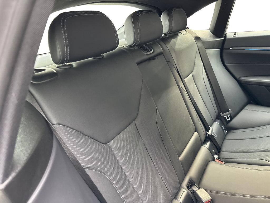 Used 2024 BMW i4 eDrive35 w/ Convenience Package RWD image 40