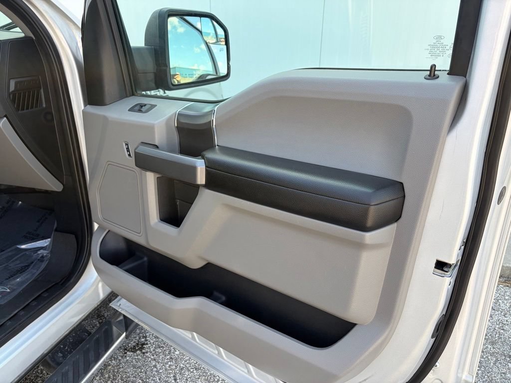 Used 2019 Ford F150 XLT w/ Equipment Group 302A Luxury AWD/4WD image 23