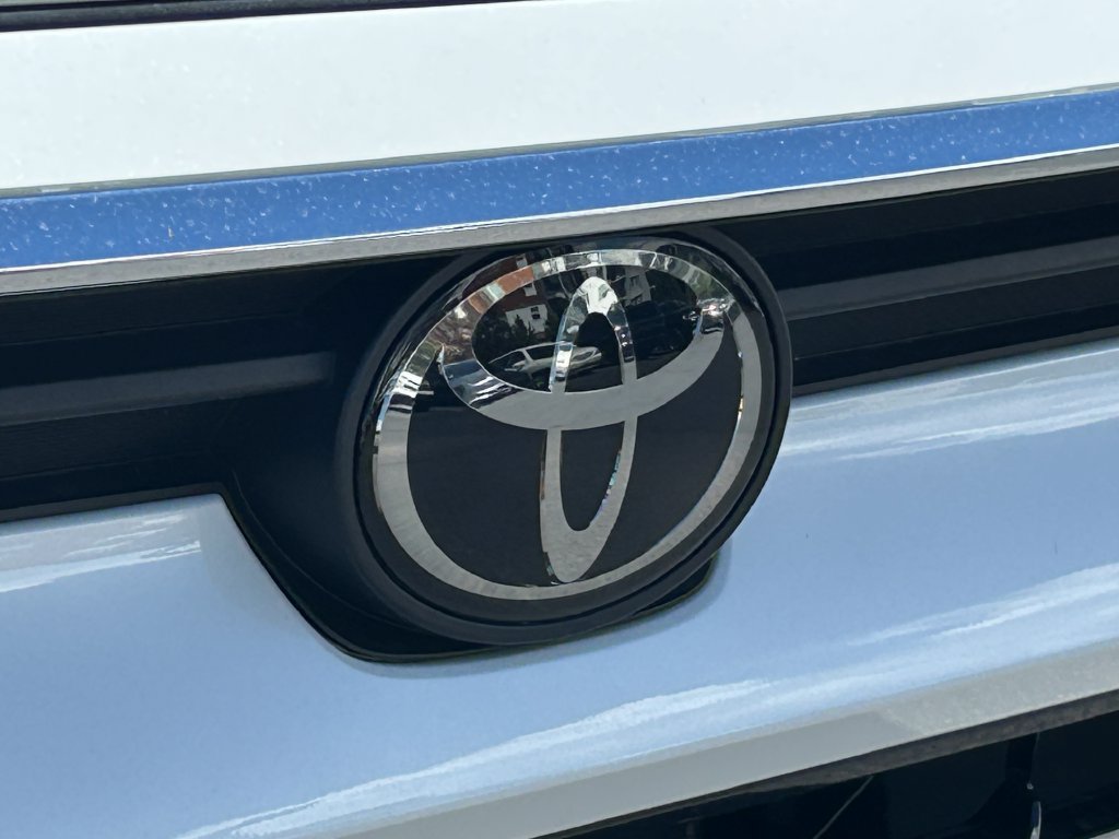 Used 2025 Toyota Grand Highlander AWD image 11