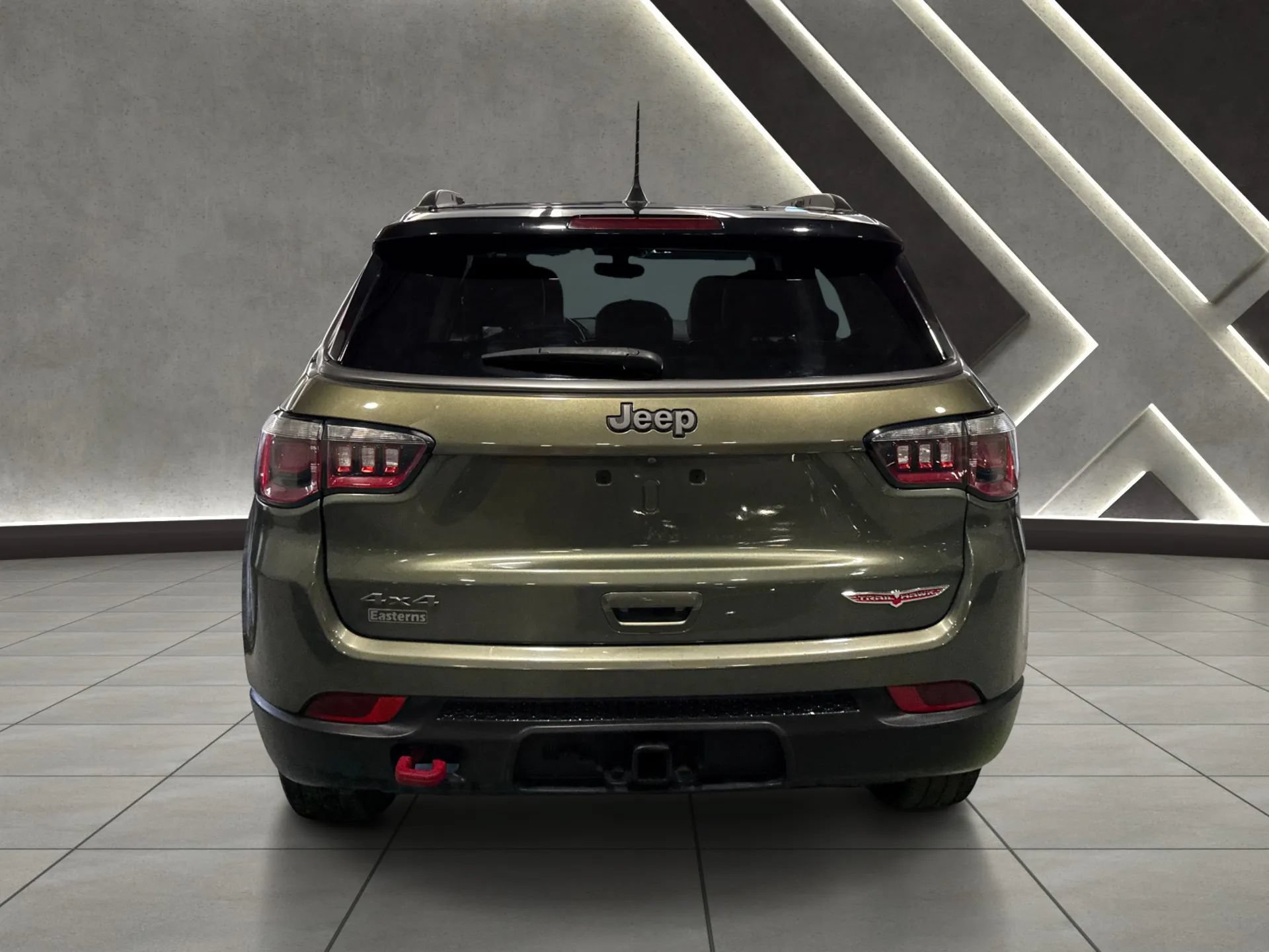 Used 2019 Jeep Compass Trailhawk w/ Cold Weather Group AWD/4WD image 4